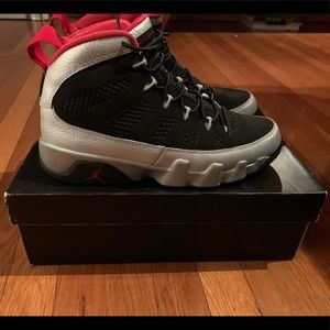 Air Jordan 9 Retro